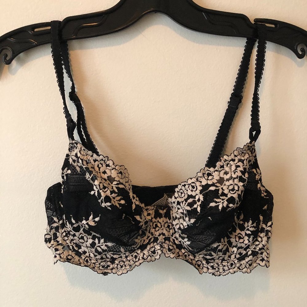 Wacoal Lace Bra! Excellent Condition. Size 34c.